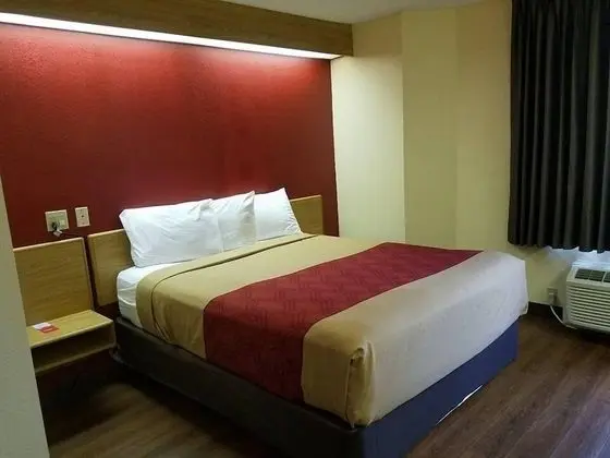 Standard Oda, 1 Büyük (Queen) Boy Yatak, Sigara İçilmez