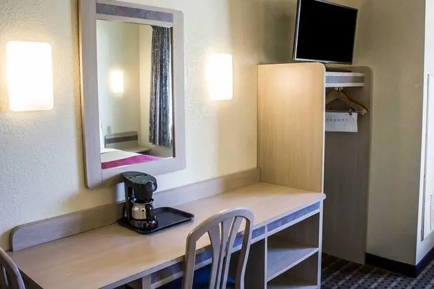 Standard Oda, 1 Büyük (Queen) Boy Yatak, Sigara İçilmez