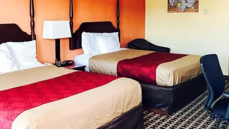 Oda, 2 Çift Kişilik Yatak, Sigara İçilebilir