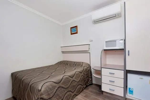 Oda, 1 Çift Kişilik Yatak, Sigara İçilmez
