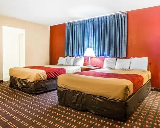 Standard 2 Queens Non Smoking