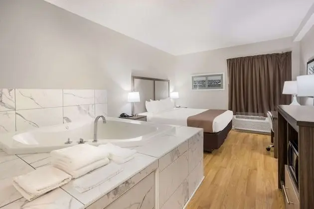 Oda, 1 En Büyük (King) Boy Yatak, Sigara İçilmez, Sıcak Su Küveti (Upgrade)