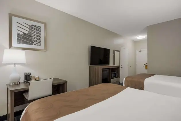 Oda, 2 Çift Kişilik Yatak, Engellilere Uygun, Sigara İçilmez