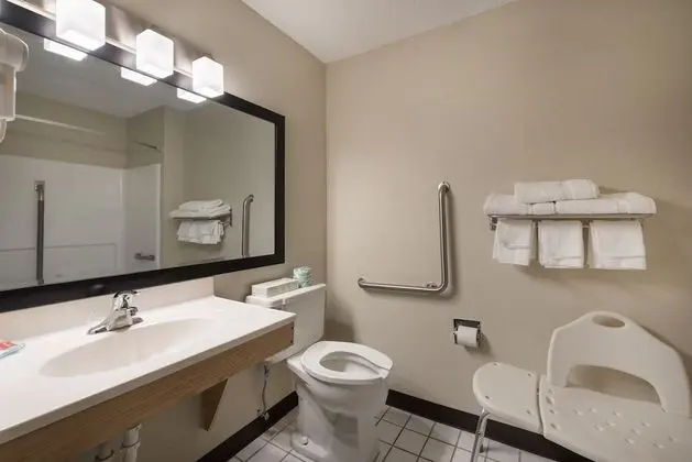 Oda, 1 En Büyük (King) Boy Yatak, Engellilere Uygun