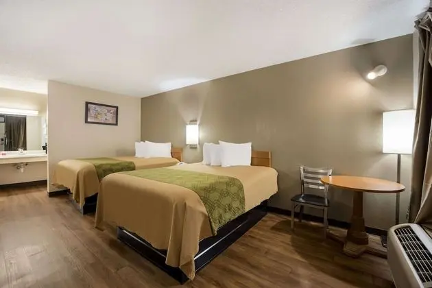 Oda, 2 Büyük (Queen) Boy Yatak, Sigara İçilebilir