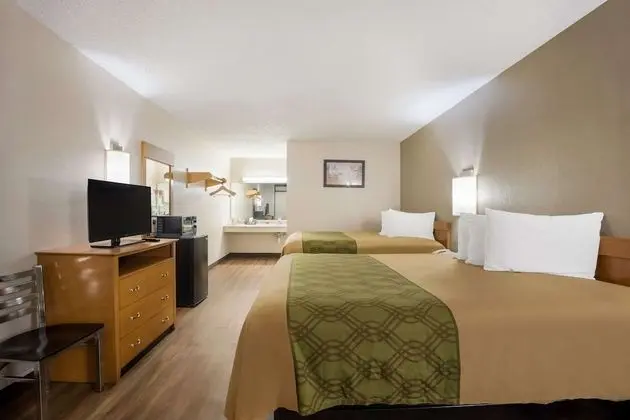 Oda, 2 Büyük (Queen) Boy Yatak, Sigara İçilebilir