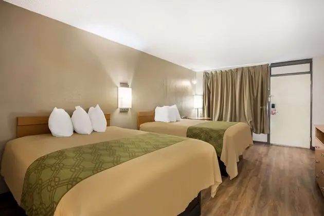 Oda, 2 Büyük (Queen) Boy Yatak, Sigara İçilebilir