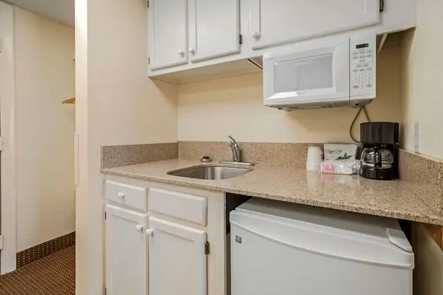2 Queens Oceanfront Upper