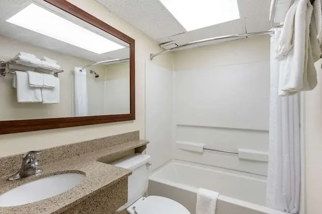 Oda, 2 Çift Kişilik Yatak, Şehir Manzaralı