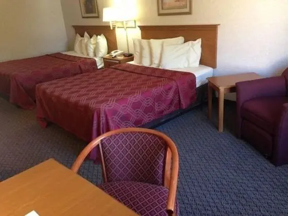 Standard Oda, 2 Büyük (Queen) Boy Yatak, Sigara İçilebilir