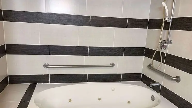 Standard Süit, 2 Çift Kişilik Yatak, Sigara İçilmez, Buzdolabı ve Mikrodalga