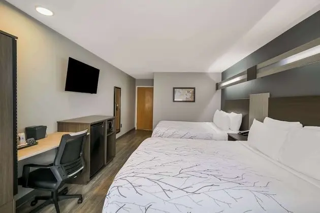 Standard Oda, 2 Büyük (Queen) Boy Yatak, Sigara İçilmez, Buzdolabı ve Mikrodalga