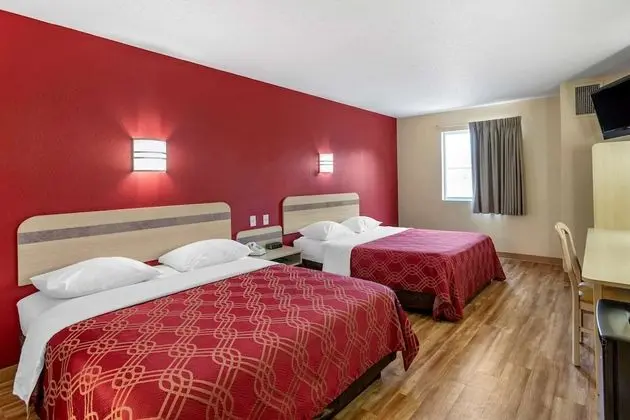 Oda, 2 Büyük (Queen) Boy Yatak, Engellilere Uygun, Sigara İçilmez