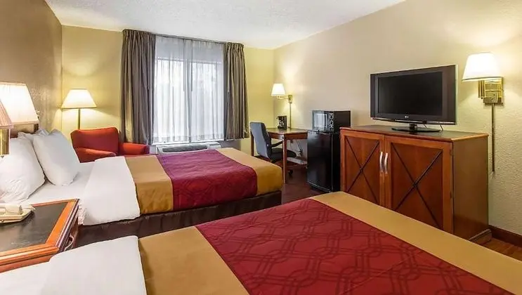 Deluxe Oda, 2 Çift Kişilik Yatak, Sigara İçilmez, Buzdolabı ve Mikrodalga