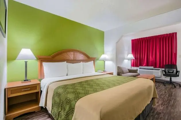 Süit, 1 En Büyük (King) Boy Yatak, Sigara İçilebilir