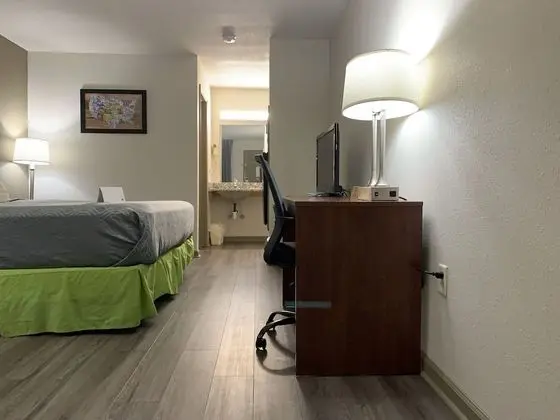 Oda, 1 En Büyük (King) Boy Yatak, Engellilere Uygun, Sigara İçilmez