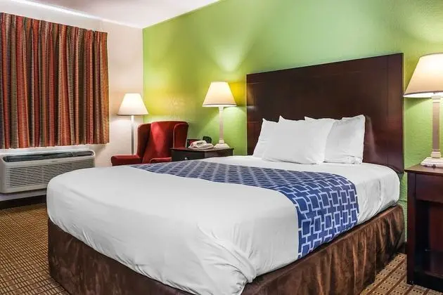 Standard Oda, 1 Büyük (Queen) Boy Yatak, Sigara İçilmez