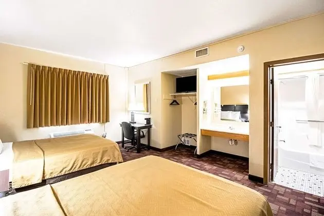 Standard Oda, 2 Büyük (Queen) Boy Yatak, Sigara İçilmez (Pet Friendly)