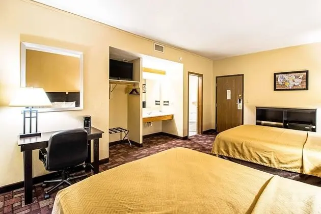 Standard Oda, 2 Büyük (Queen) Boy Yatak, Sigara İçilmez (Pet Friendly)
