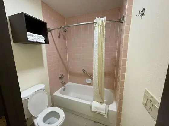 Standard Oda, 1 Büyük (Queen) Boy Yatak, Sigara İçilmez, Buzdolabı ve Mikrodalga