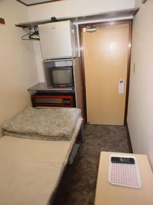 Oda, Sigara İçilmez (Small single bed room, No TV & fridge)