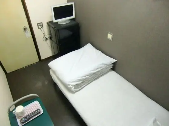Oda, Sigara İçilmez (Small single bed room, No TV & fridge)