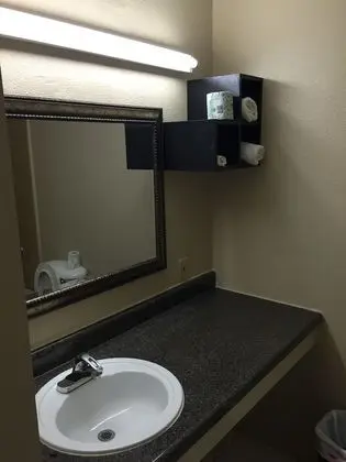 Basic Tek Büyük Yataklı Oda