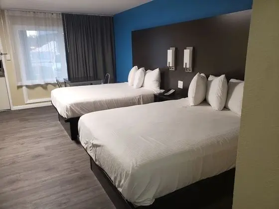 Classic Oda, 2 Büyük (Queen) Boy Yatak, Sigara İçilmez, Buzdolabı ve Mikrodalga