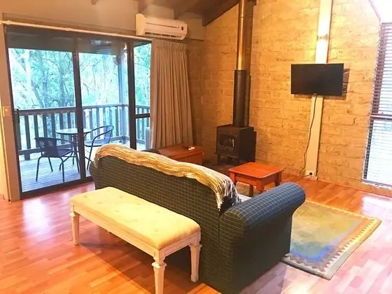 Deluxe Stüdyo, Sıcak Su Havuzu (Inela Yunka)
