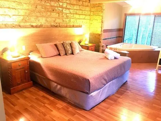 Deluxe Stüdyo, Sıcak Su Havuzu (Inela Yunka)