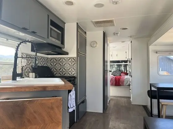 Romantic Büyük Yataklı Tek Kişilik Oda