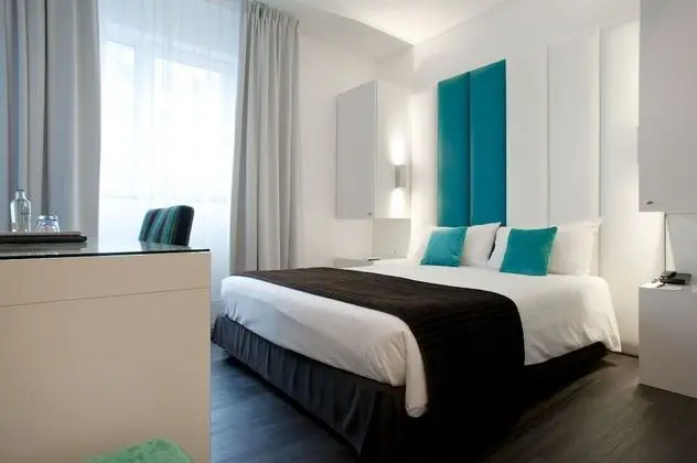 Comfort Tek Büyük Yataklı Oda
