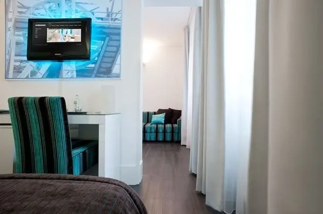 Comfort Tek Büyük Yataklı Oda