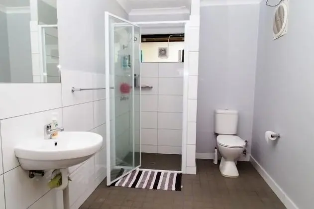 Apart Daire, 6 Yatak Odası