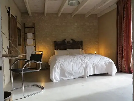 Tek Büyük Yataklı Oda (Oliveira)