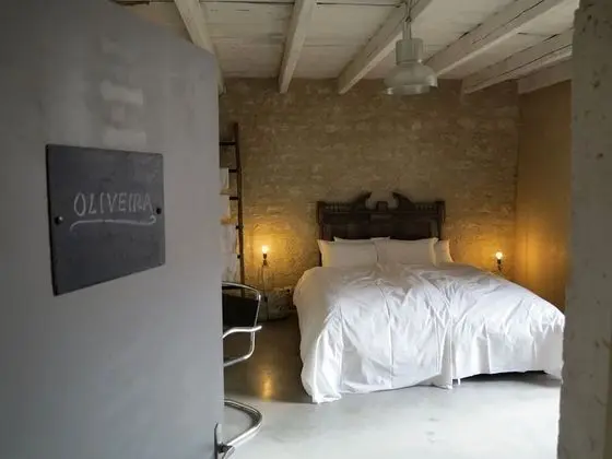 Tek Büyük Yataklı Oda (Oliveira)