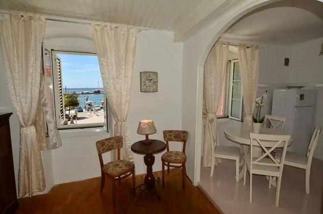 Apart Daire, Deniz Manzaralı