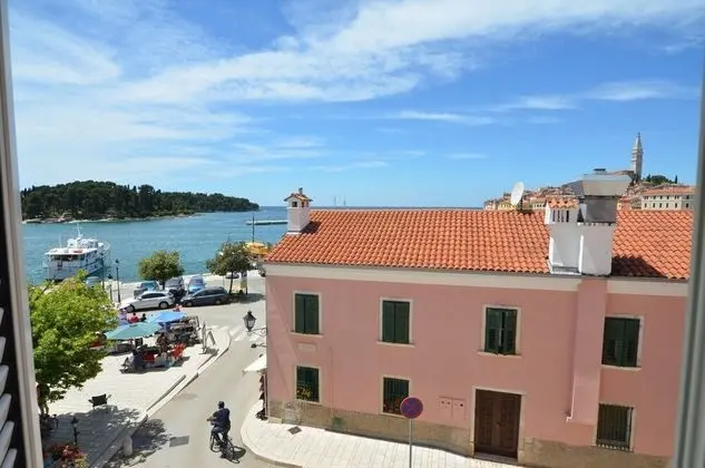 Apart Daire, Deniz Manzaralı