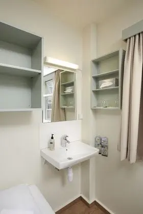 Tek Kişilik Oda, Ortak Banyo