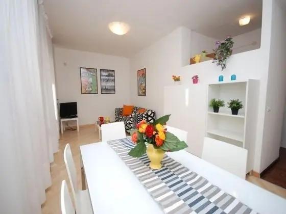 Apart Daire, 3 Yatak Odası, Bahçe Manzaralı