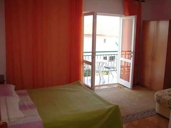 Apart Daire (Eddie - 80m from the sea - A1(6+2))