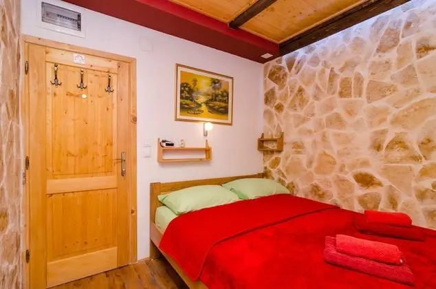 Tek Büyük Yataklı Oda