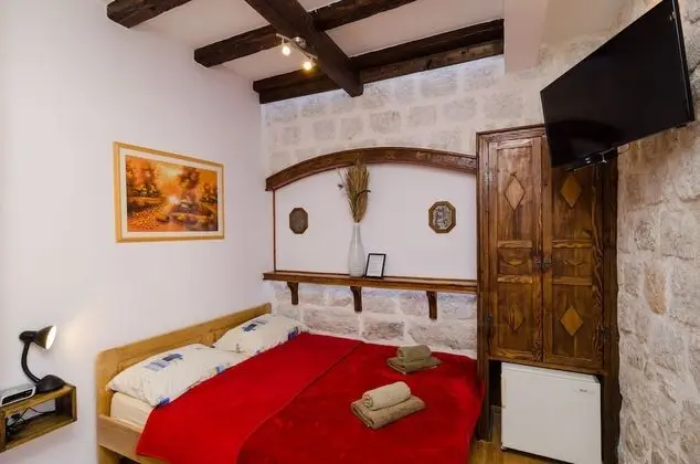 Tek Büyük Yataklı Oda