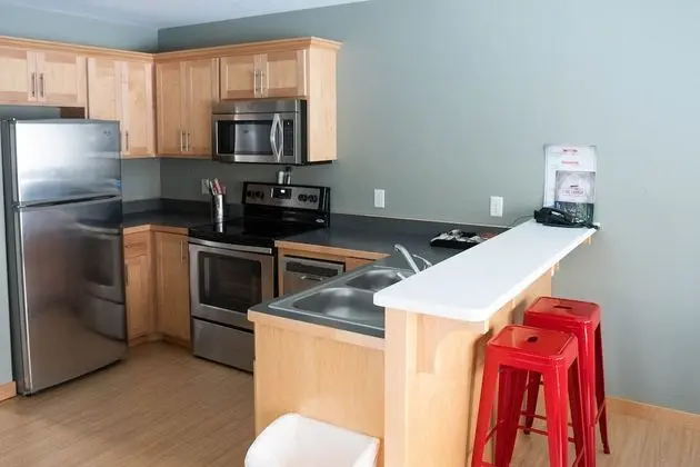 Kulübe, 2 Yatak Odası, Mutfak, Göl Manzaralı