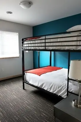 Kulübe, 2 Yatak Odası, Mutfak, Göl Manzaralı