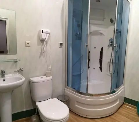 Superior Tek Büyük veya İki Ayrı Yataklı Oda