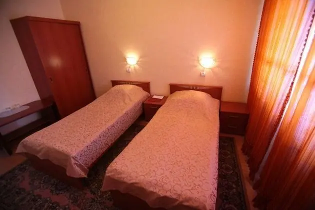 Standard Tek Büyük veya İki Ayrı Yataklı Oda