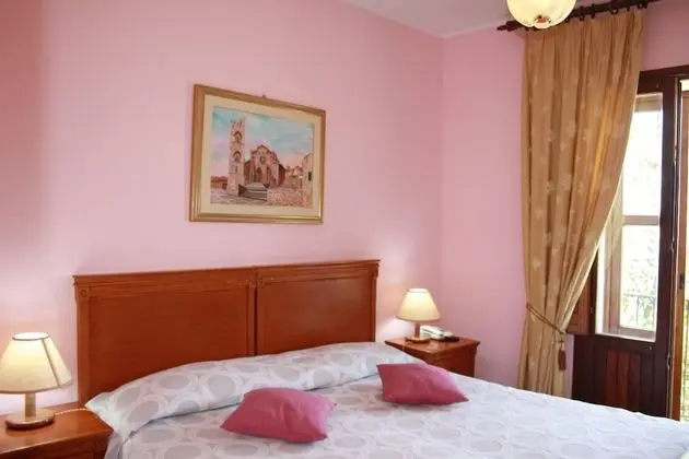 Tek Büyük Yataklı Oda, Balkon