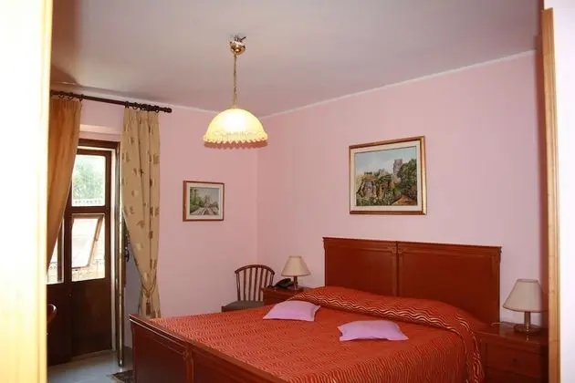 Tek Büyük Yataklı Oda, Balkon