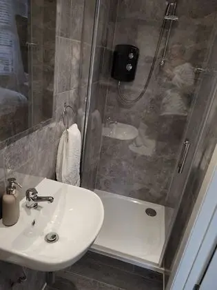 Comfort Tek Büyük veya İki Ayrı Yataklı Oda, Kısmi Deniz Manzaralı